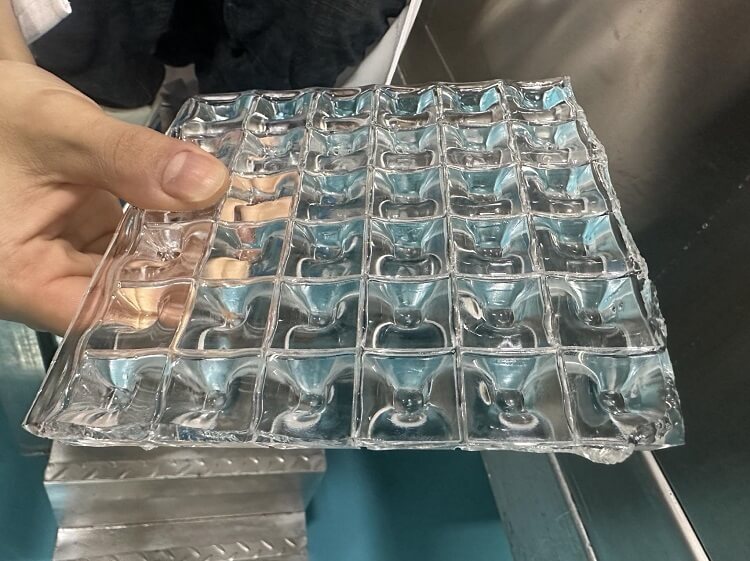 clear ice cube ice