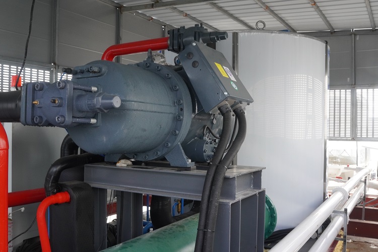 Daily 30-ton Flake Ice Machine for Concrete Cooling.JPG