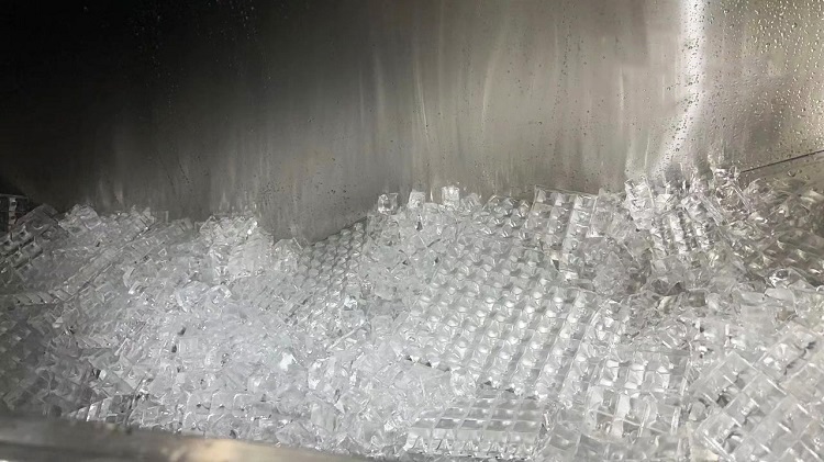 cube ice