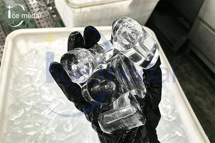 Food-Grade Edible Ice Tubes 8–12 mm.jpg